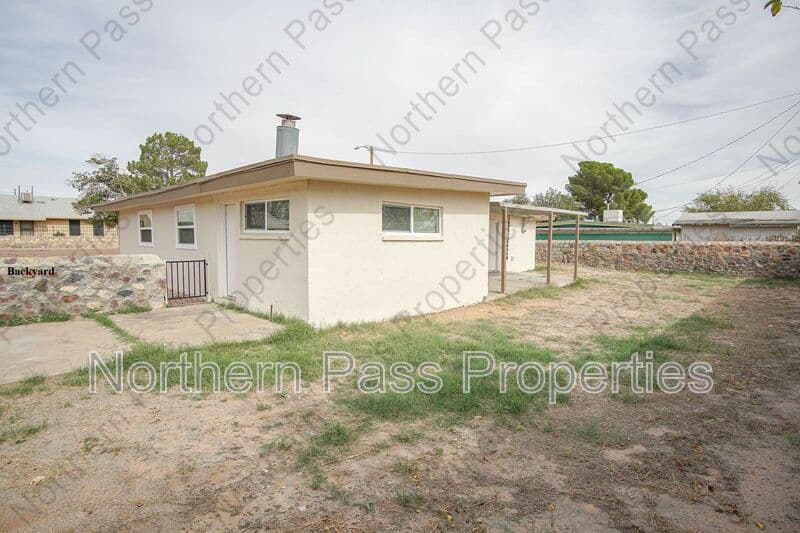 El Paso House: 4920 Alps