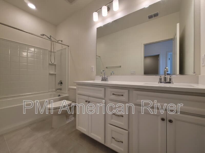 Sacramento House: 3050 River Trout Walk