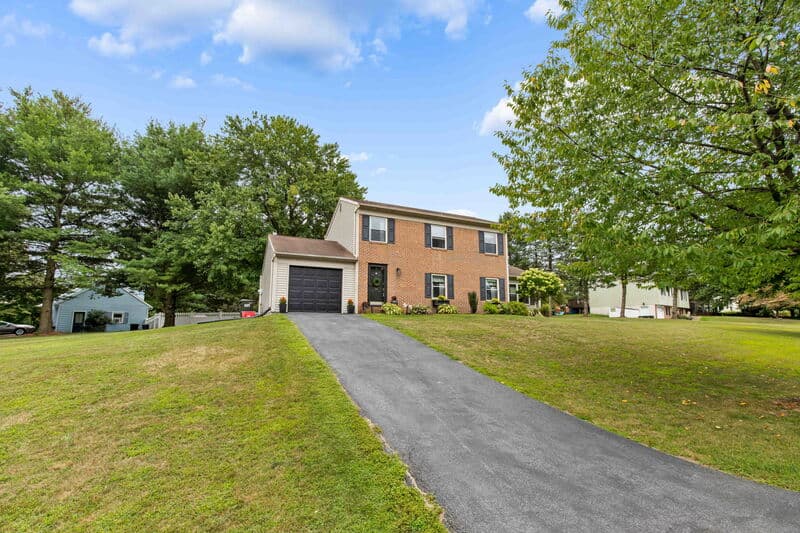 Littiz House: 24 Knollwood Drive