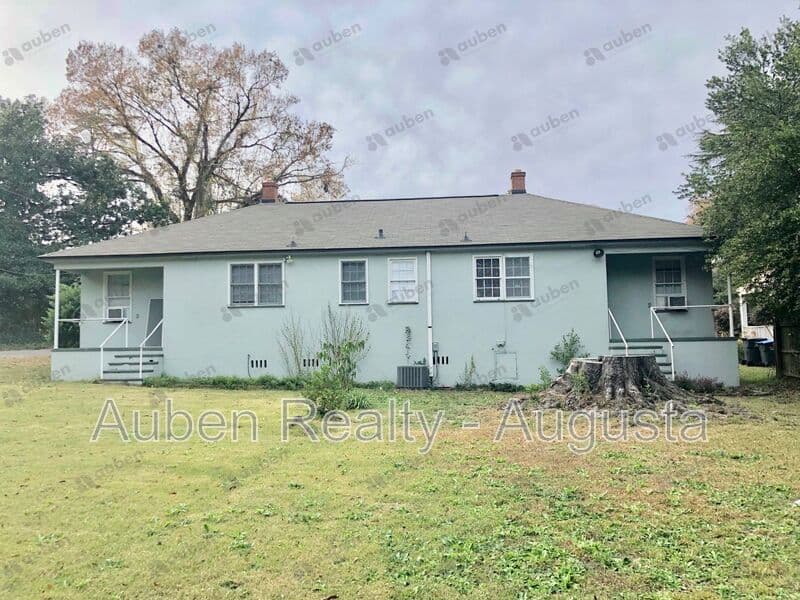 Augusta House: 512 Beaufort Drive