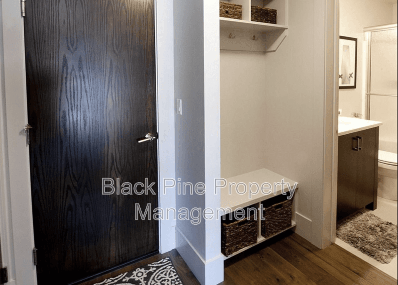 Boise Townhome: 3755 East Parkcenter Boulevard