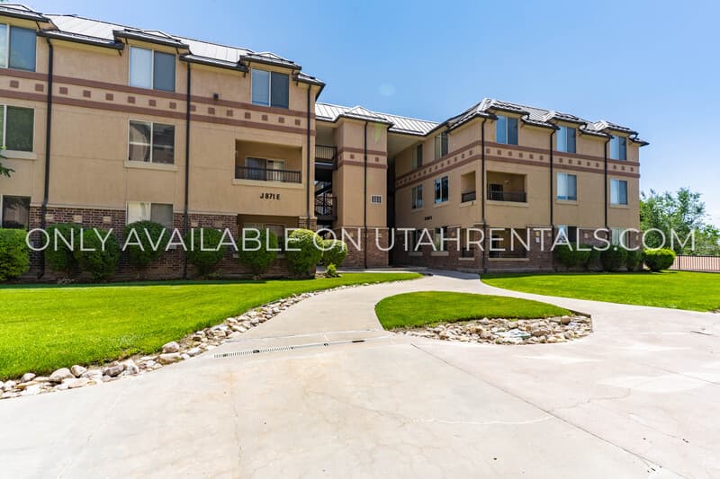Provo House: 866 E 700 N
