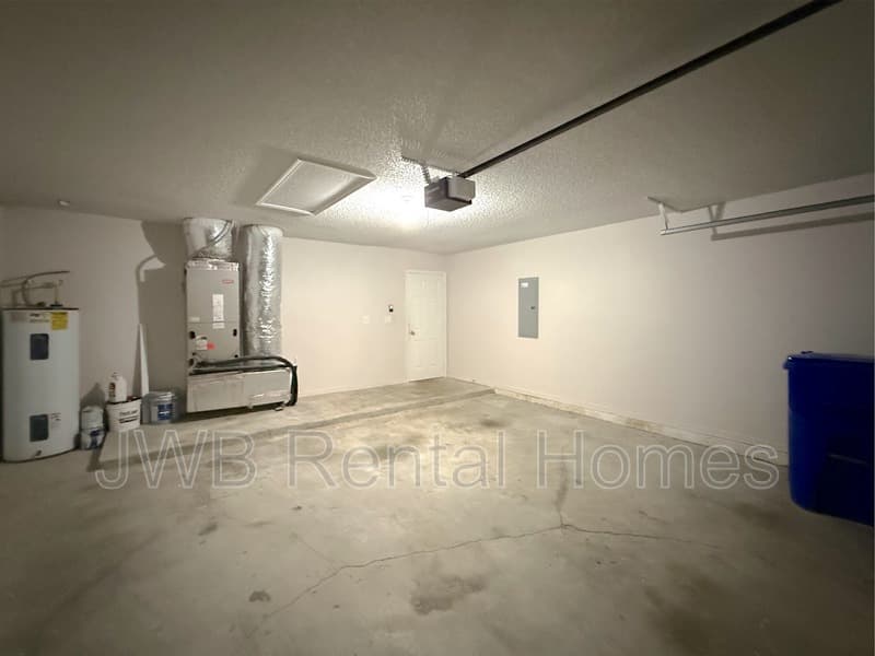 Saint Johns House: 557 Grand Parke Dr