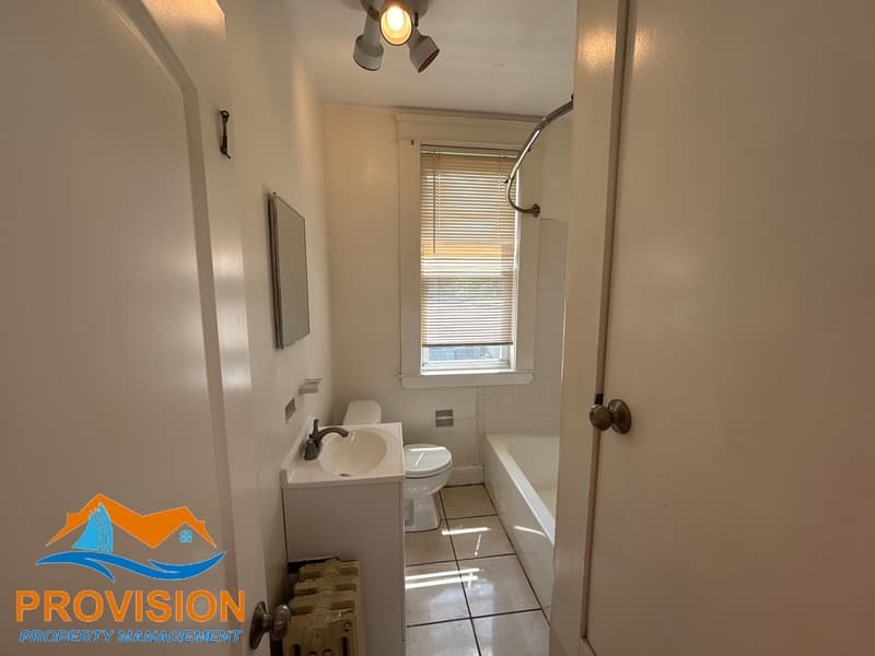 Dundalk Condo: 102 Ventnor Terrace