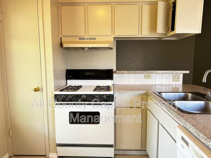 Austin Condo: 1102 Hickory Grove Dr, #A,