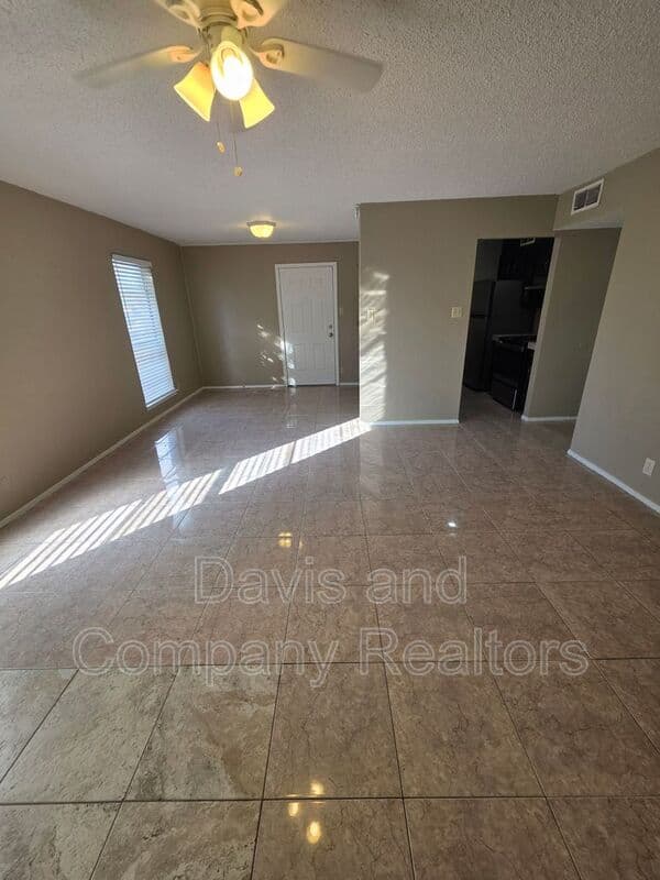 Midland Condo: 4802 Country Club Dr