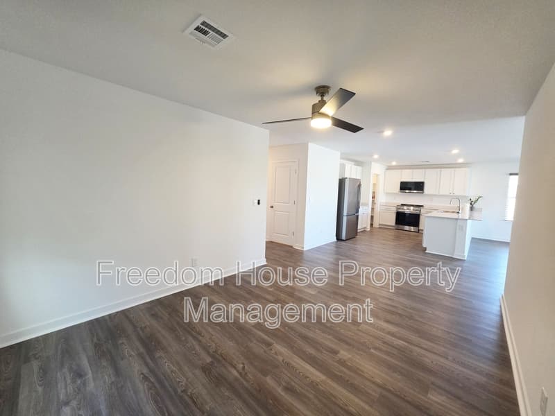 Pahrump House: 766 Makenna Rain Drive