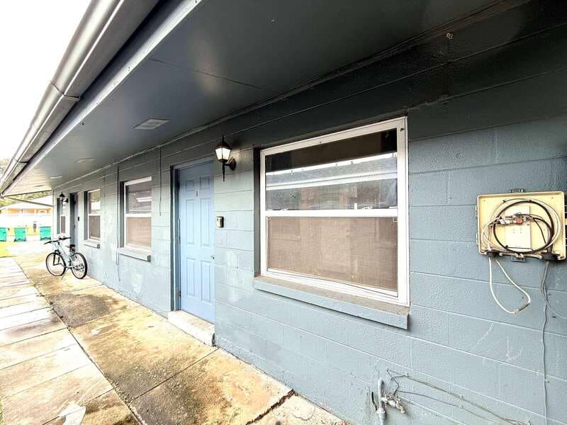 Largo Condo: 3716 137th Avenue North - B
