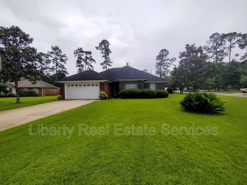 Hinesville House: 801 Hopeton Ct