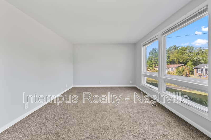 Nashville House: 3119 Boulder Park Dr