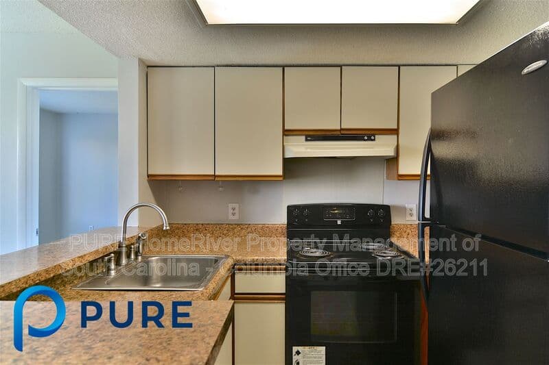 Columbia House: 1600 Park Cir