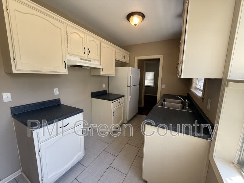 Tulsa House: 5523 S Madison Ave