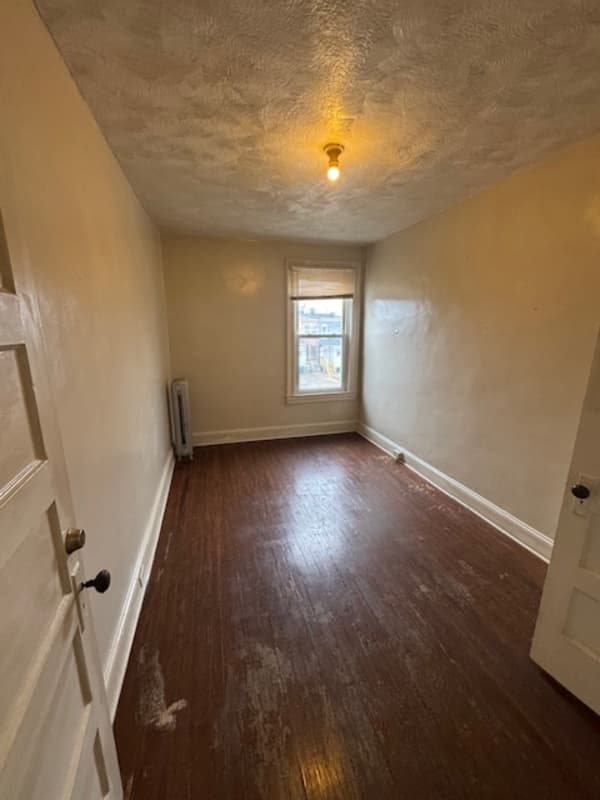 Baltimore House: 2843 West Garrison Avenue - 3