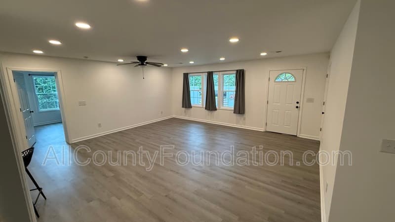 Goose Creek House: 212 Ellen Street