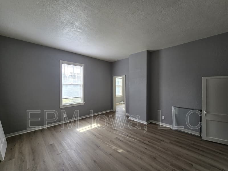 Independence House: 315 4th Avenue Southwest