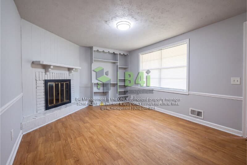Douglasville House: 6331 Garnet Drive