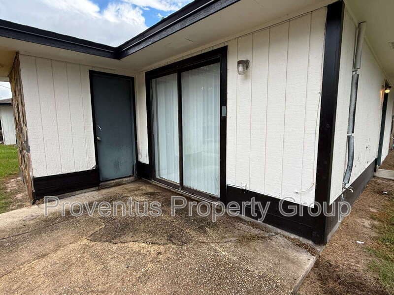 Pensacola Condo: 350 N Crow Road