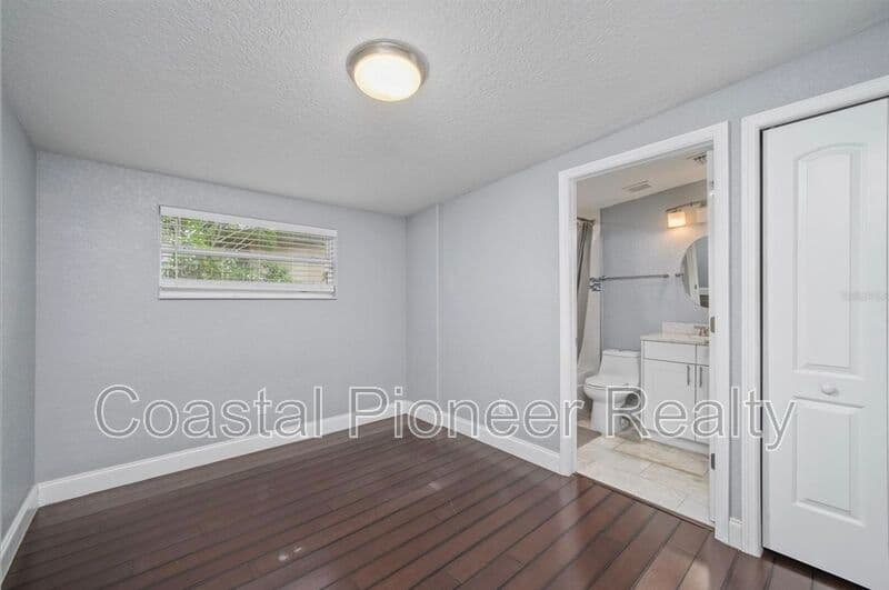 Tampa House: 1520 S Church Ave