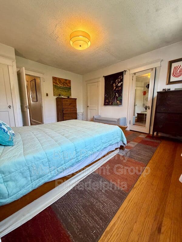 Upper Darby House: 216 Glencoe Rd