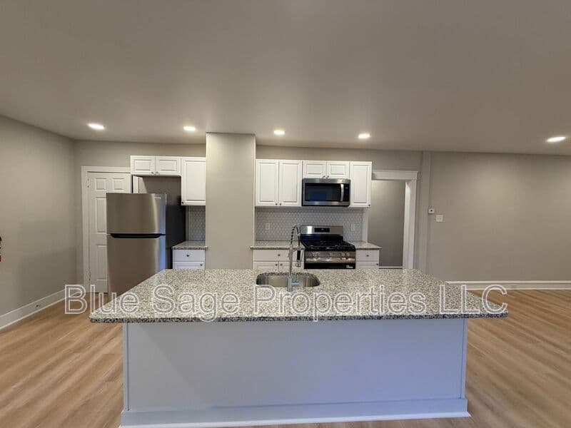 Prospect Park House: 611 11th St