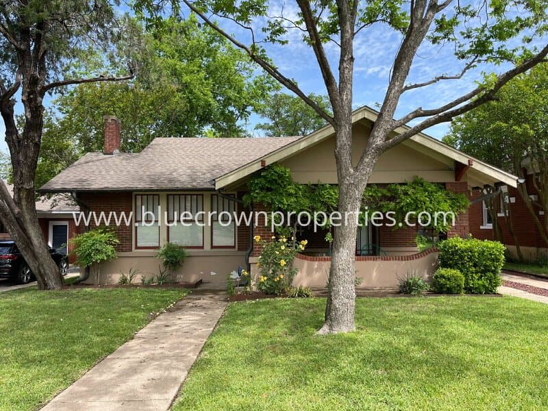 Dallas House: 5521 Richmond Ave