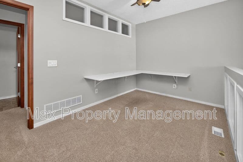 West Des Moines Condo: 640 S 50th St