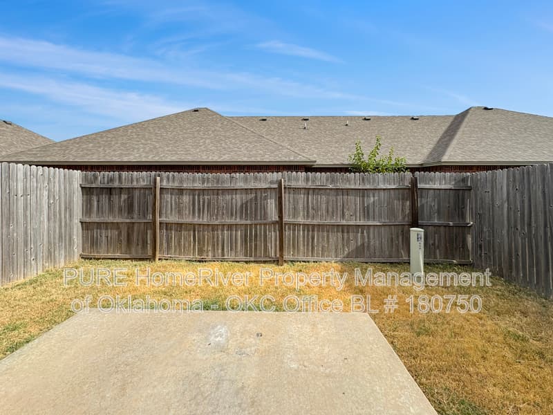 Oklahoma City House: 909 SW 92nd St