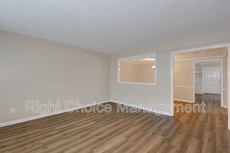 Columbus Condo: 6101 River Rd