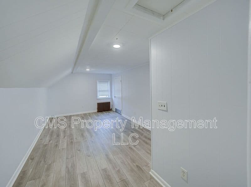 Bound Brook Condo: 407 Longwood Ave