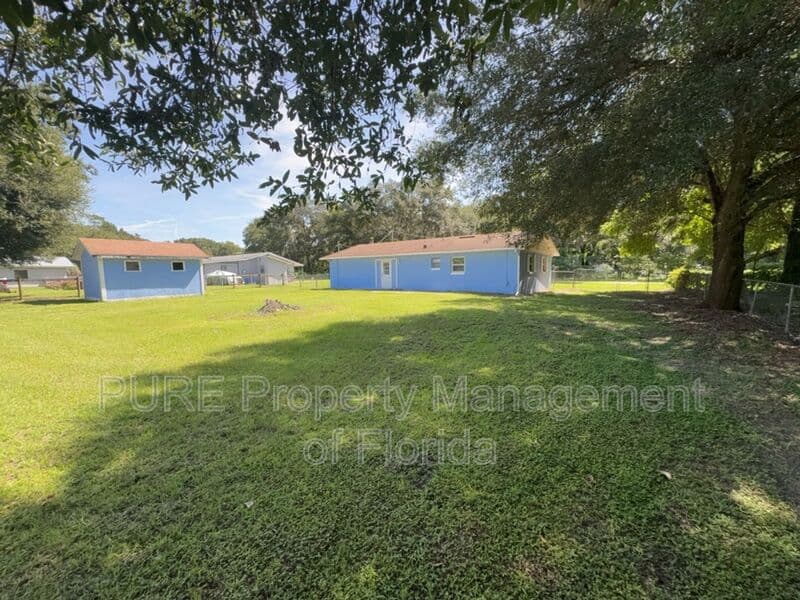 Ocklawaha House: 12300 SE 128th CT