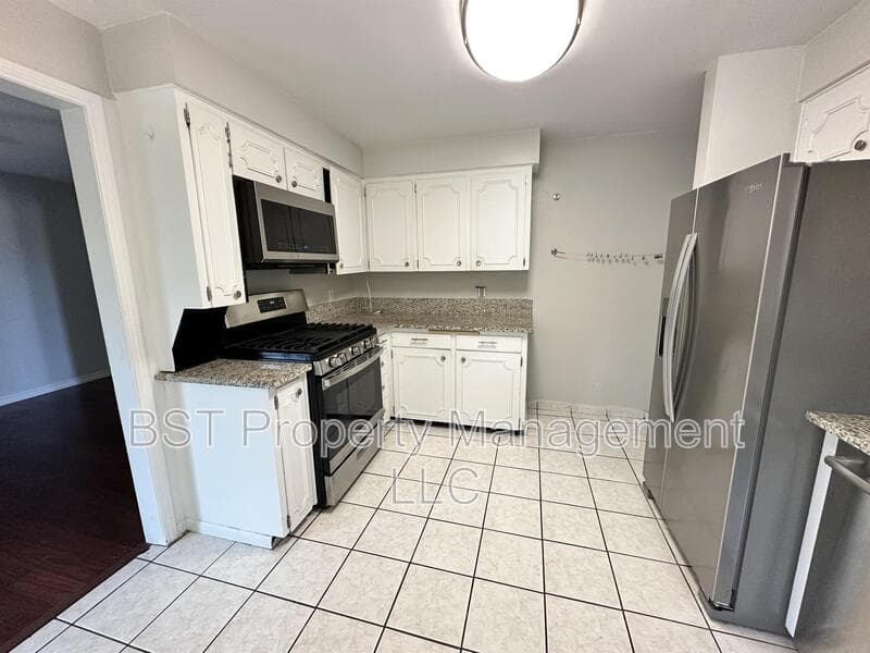 Keizer House: 1458 Greenwood Drive Northeast