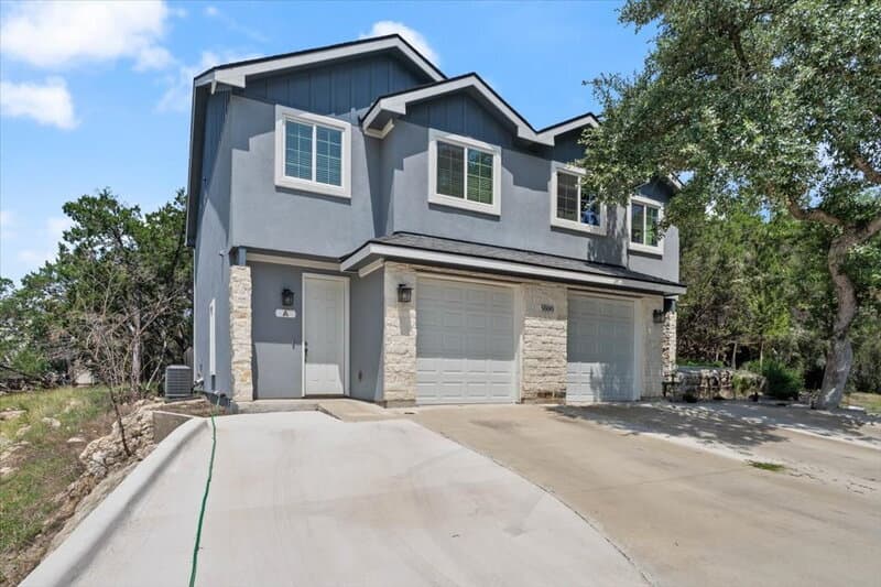 Lago Vista Condo: 5800 Club House Drive A