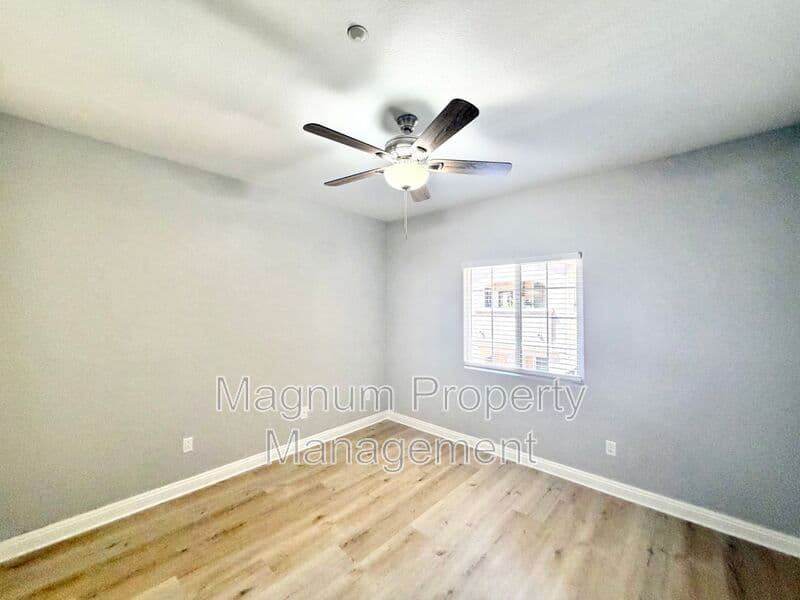 Murrieta House: 41410 Juniper St