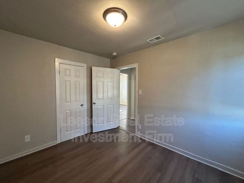 Bossier City House: 2632 & 2634 Foster Street