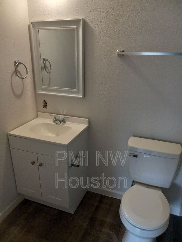 Houston Townhome: 2681 Gessner Rd