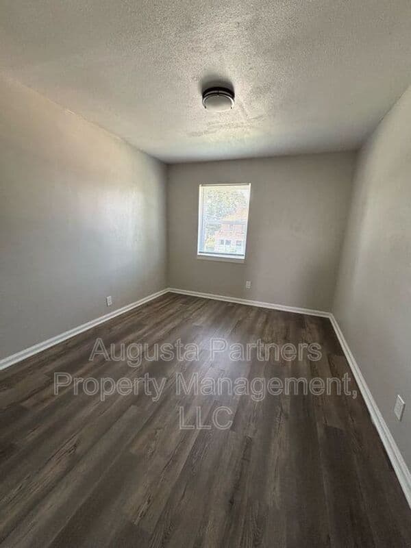 Augusta Condo: 110 3rd St