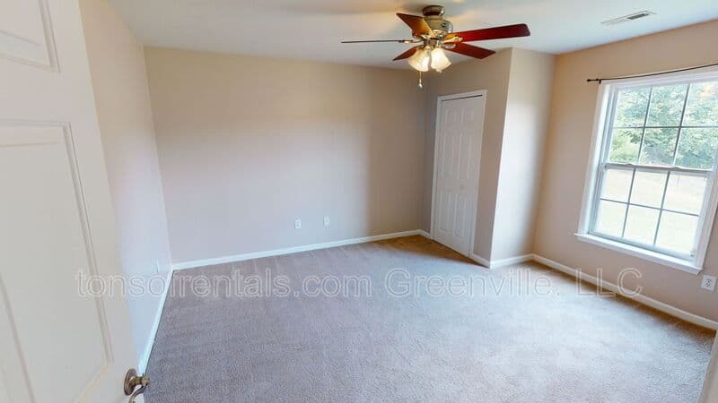 Lyman House: 226 Heatherbrook Drive