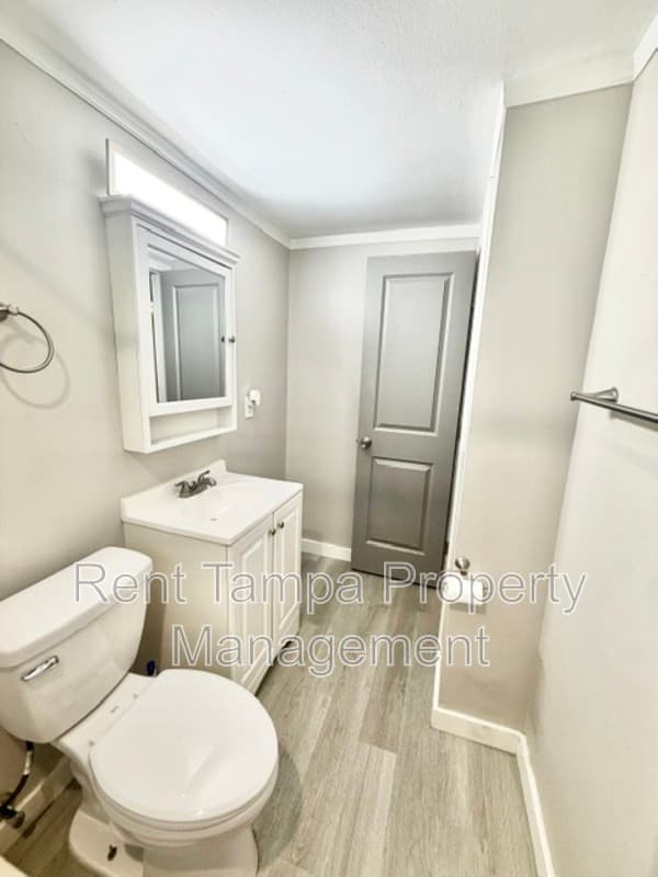St. Petersburg Condo: 428 90th Avenue North