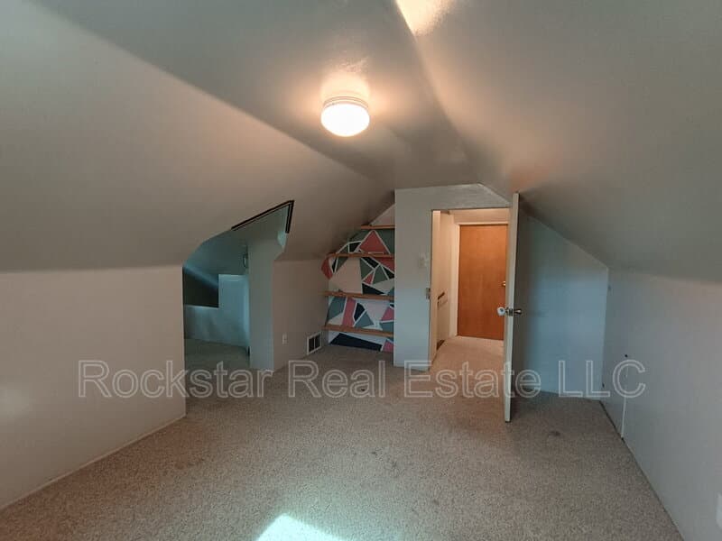 Spokane House: 6128 North Oak Street
