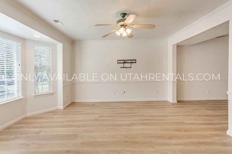 Spanish Fork House: 144 N 1120 E
