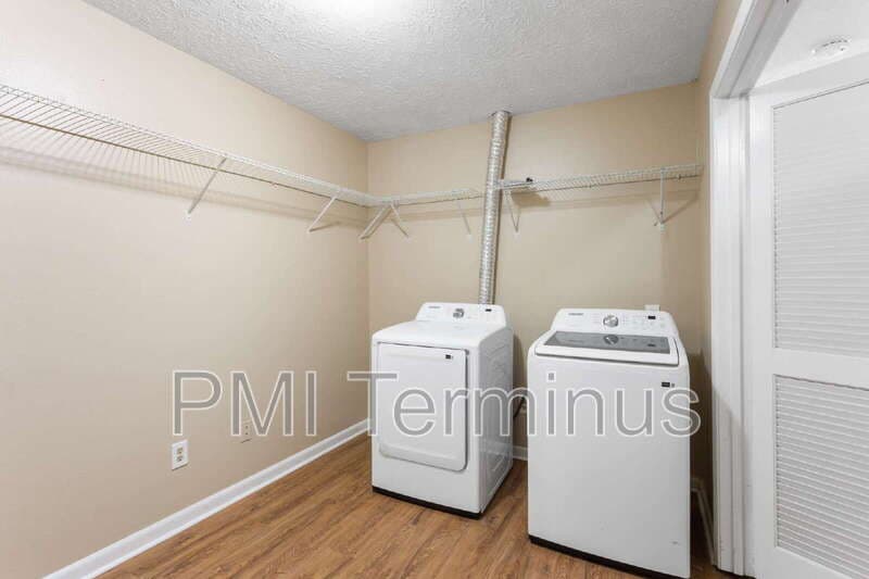 Marietta Townhome: 2672 Moss Lane