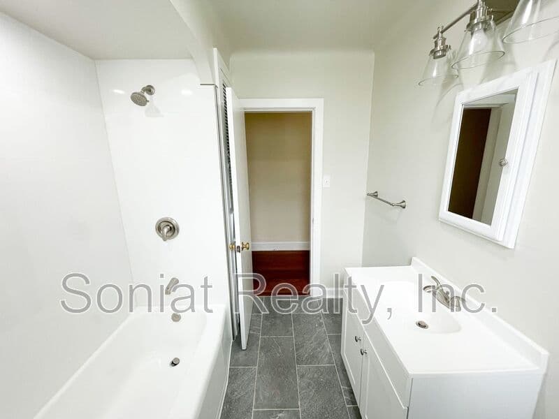 New Orleans Condo: 8013 Panola Street