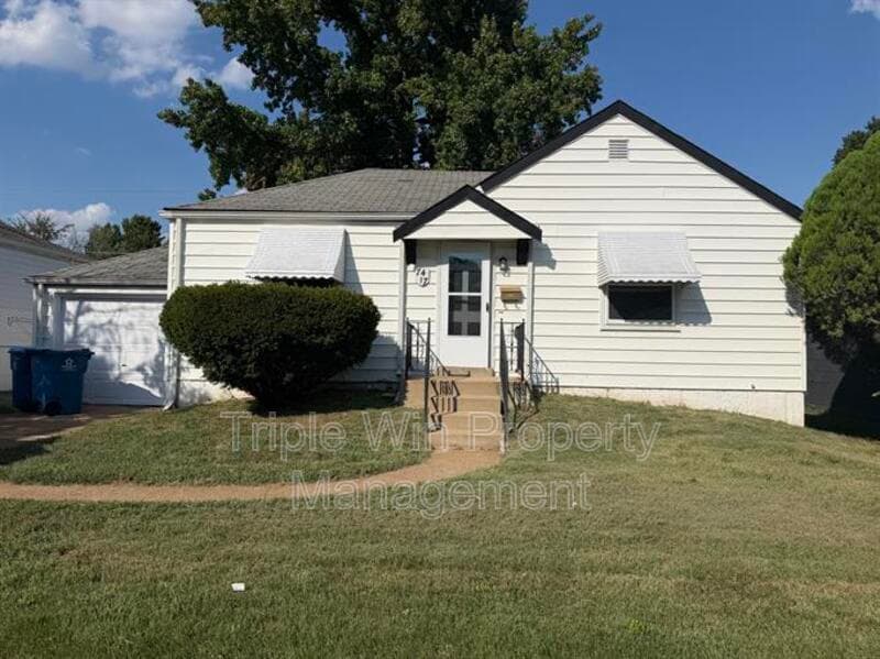 Saint Louis House: 7417 Pleaseway Drive