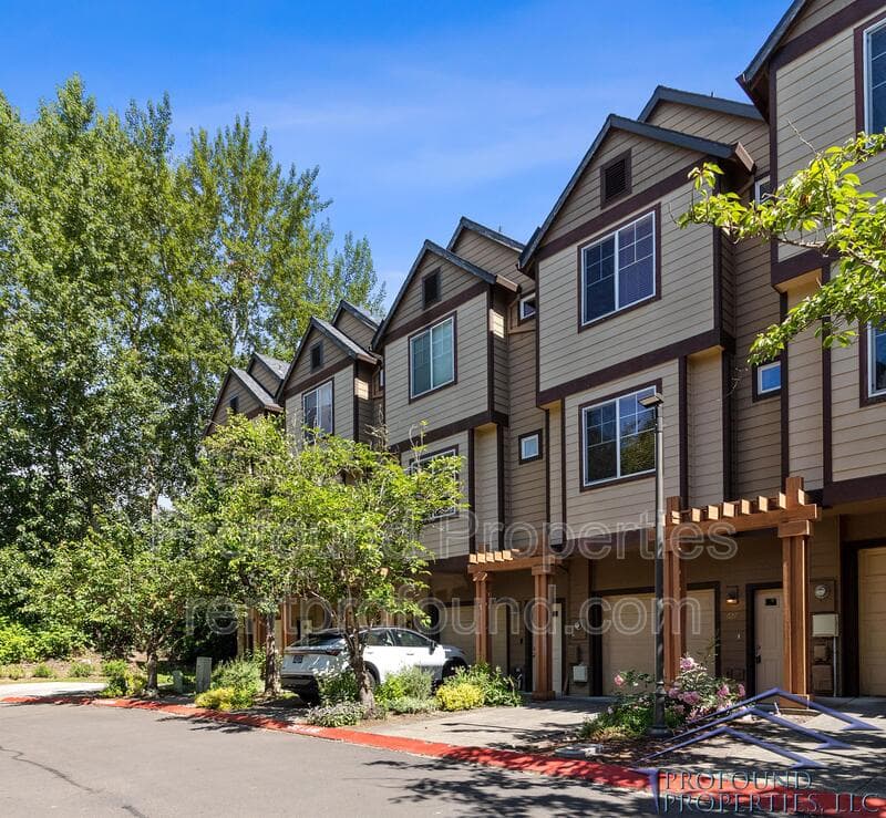 Beaverton Condo: 627 SW Dillan Drive