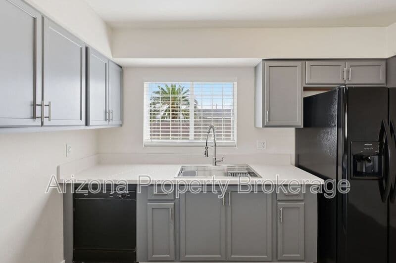 Tempe House: 2167 E. Palmcroft Dr.