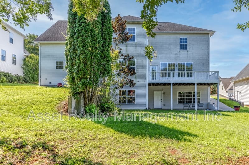 Knoxville House: 1217 Dreamview Lane