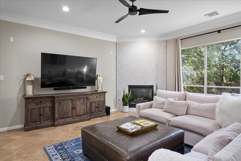 Austin House: 12921 Bloomfield Hills Lane