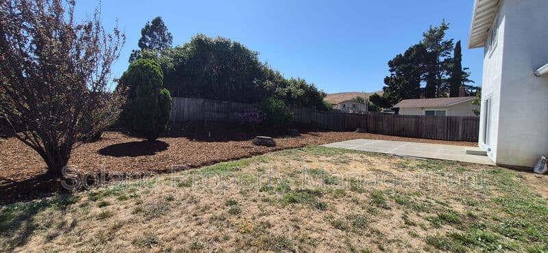Fairfield House: 5023 Oakbrook Cir