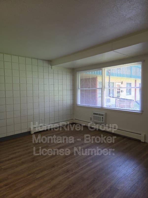 Missoula House: 707 SW Higgins Ave