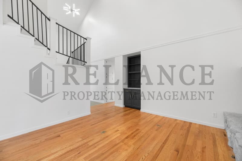 Wichita House: 7211 Bainbridge Road